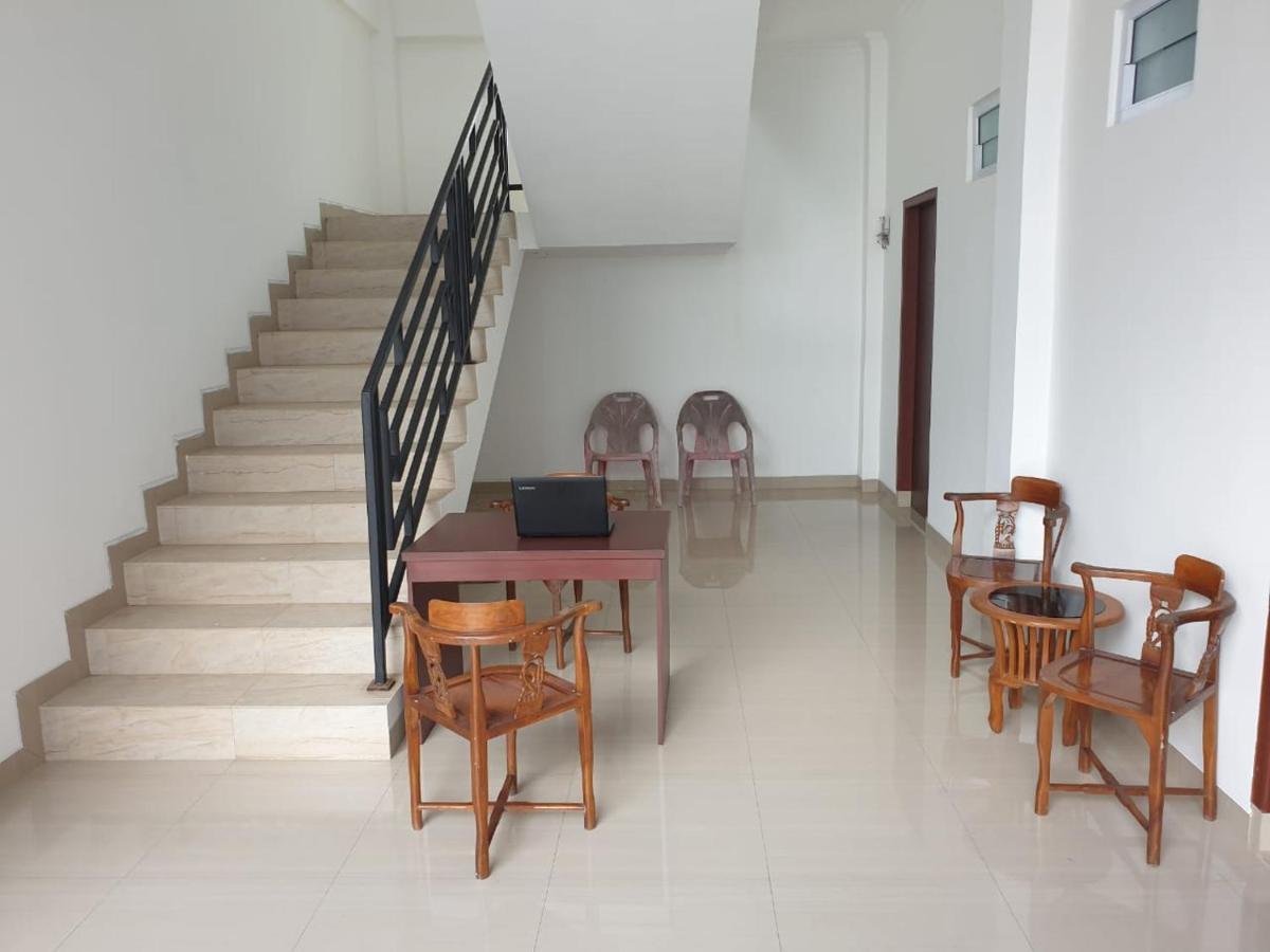 Hotel Oyo 90536 Wenasia 2*